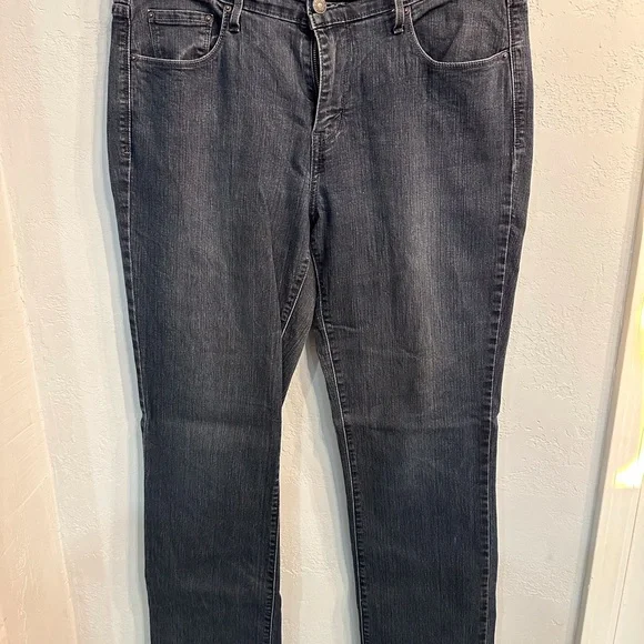 Levi jeans - Picture 2 of 5